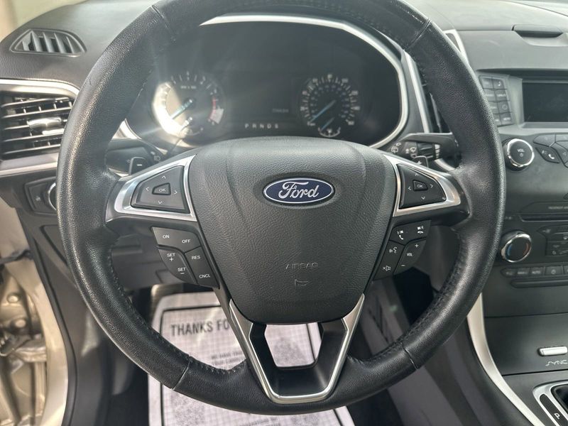 2017 Ford Edge SELImage 18