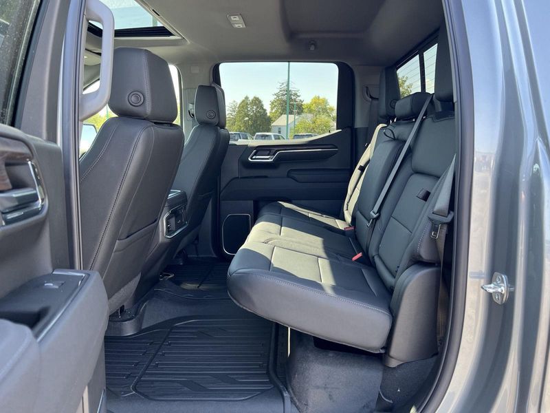 2026 Gmc Sierra 1500 SLT photo 29