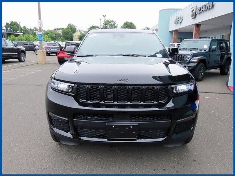 2025 Jeep Grand Cherokee LimitedImage 3
