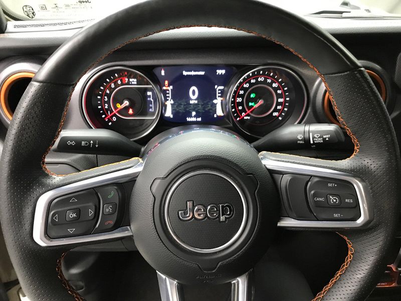 Used 2022 Jeep Gladiator MojaveImage 8