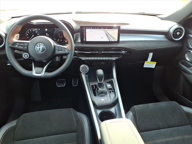 New 2025 Alfa Romeo Tonale Intensa AwdImage 12