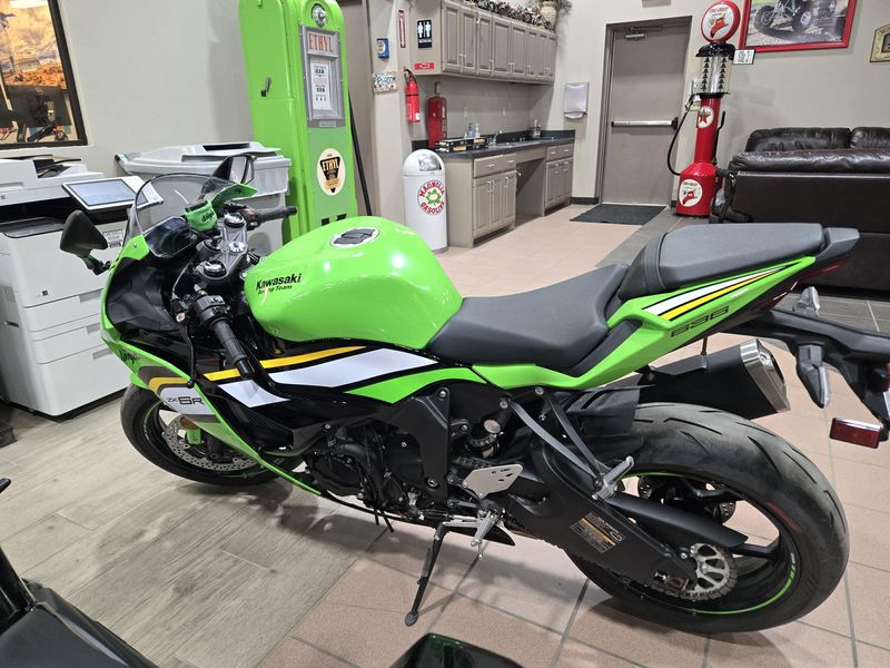 USED 2025 KAWASAKI NINJA ZX6R ABS KRT EDITION Image 4