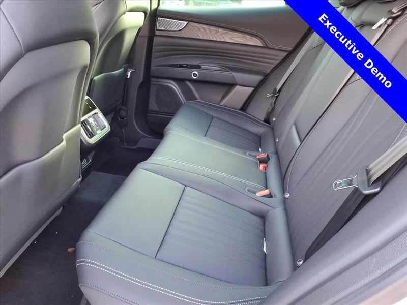 New 2025 Maserati Grecale ModenaImage 12