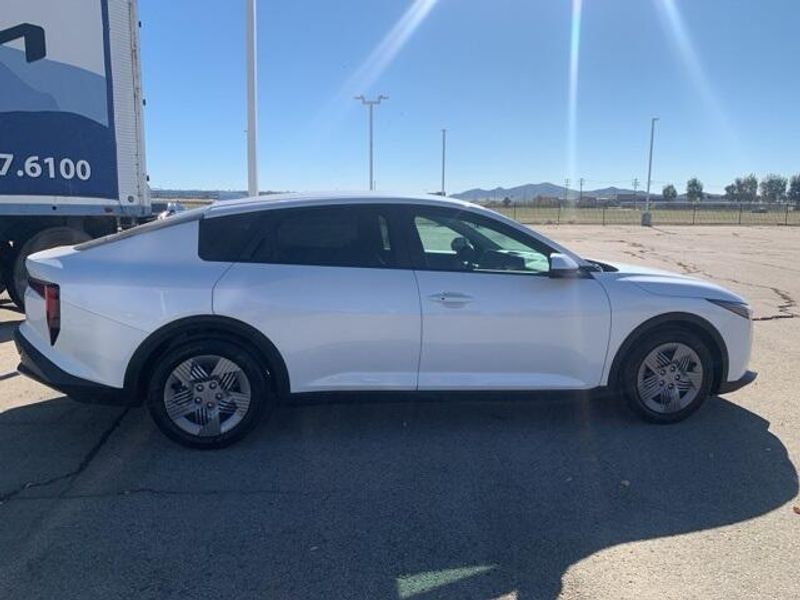 Used 2025 Kia K4 LXImage 4