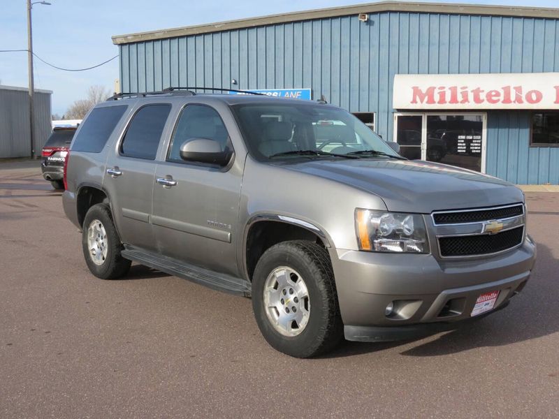 Used 2008 Chevrolet Tahoe LTZ 4x4 4dr SUVImage 2