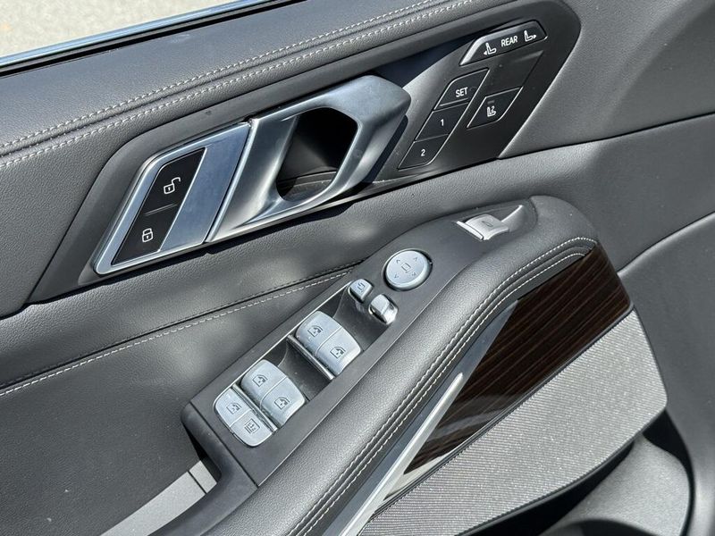 2025 BMW X7 xDrive40iImage 20