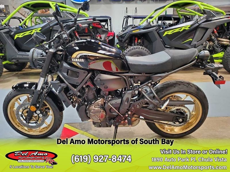 2024 Yamaha XSR700RCB  in a RAVEN exterior color. Del Amo Motorsports of South Bay (619) 547-1937 delamomotorsports.com 