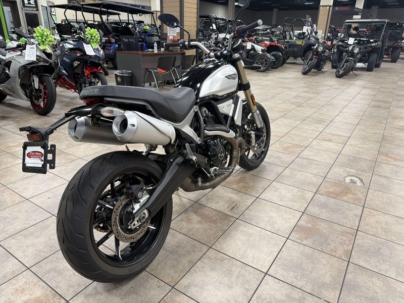 Used 2018 Ducati SCRAMBLER 1100 SPORT Image 17
