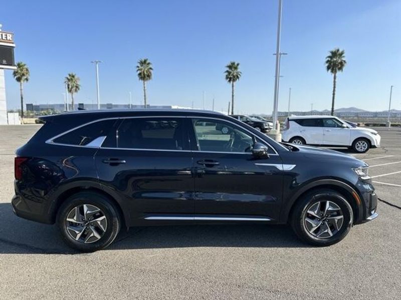 Used 2023 Kia Sorento Hybrid EXImage 6