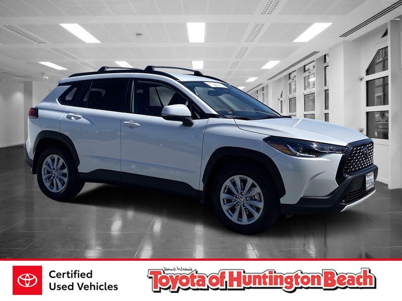 2024 Toyota Corolla Cross LEImage 1