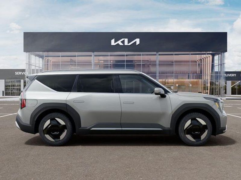 New 2026 Kia EV9 WindImage 8