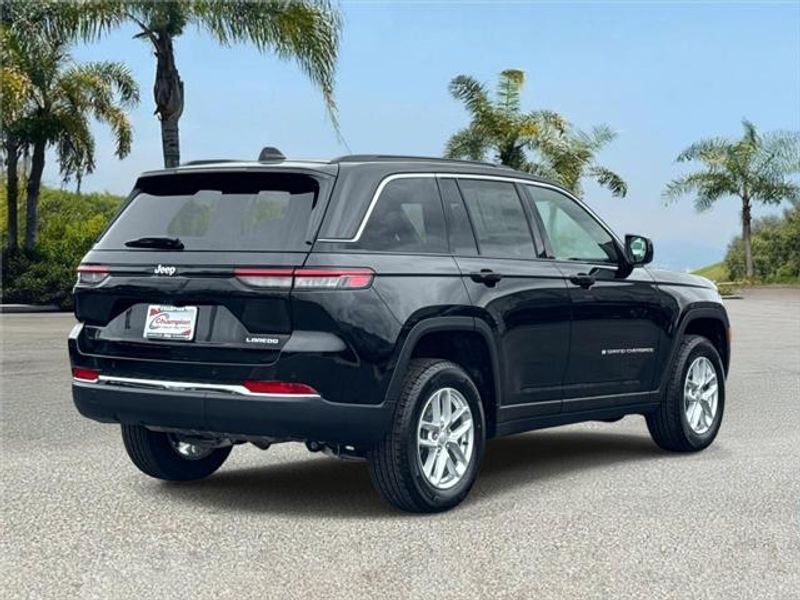New 2026 Jeep Grand Cherokee Laredo X 4x2