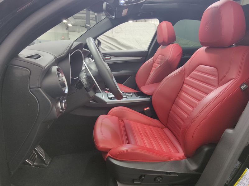 2024 Alfa Romeo Stelvio Veloce Premium AWD w/Activ AsstImage 20