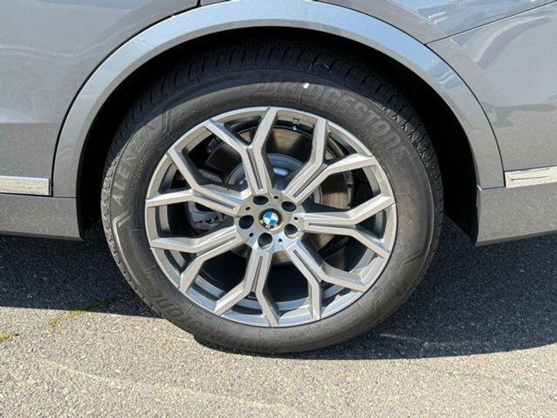 New 2026 BMW X7 xDrive40iImage 14
