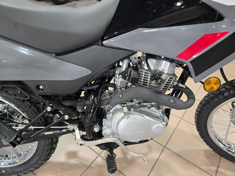 2025 Honda XR 150L DUALSPORT GRAY Image 12
