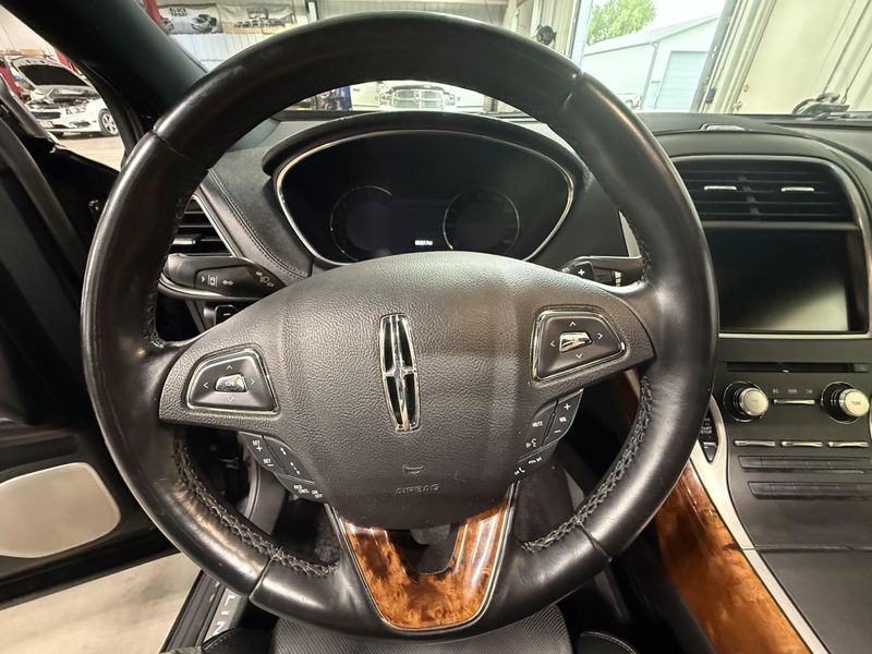 Used 2016 Lincoln MKX ReserveImage 26