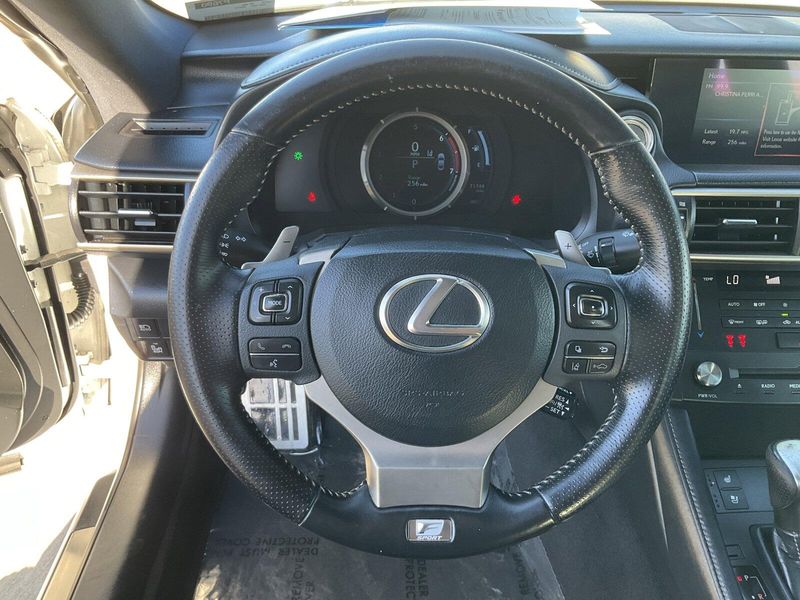 2018 Lexus RC 300Image 21