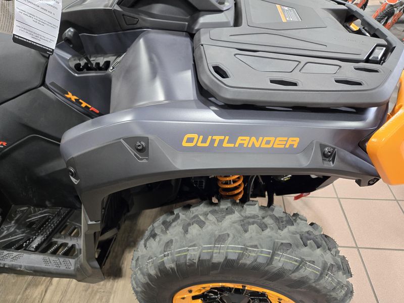 New 2025 Can-Am OUTLANDER XTP 1000R MINERAL GREY AND ORANGE CRUSH Image 11