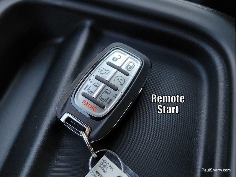 New 2027 Chrysler Pacifica Select