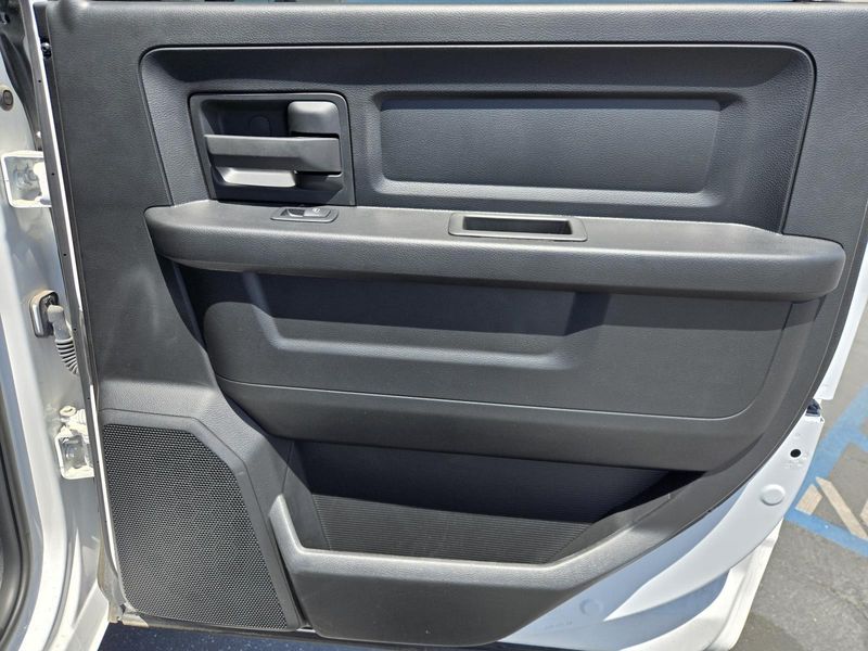 New 2024 RAM 1500 Classic Tradesman Crew Cab 4x4 5'7' Box