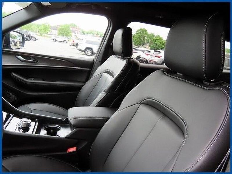 2025 Jeep Grand Cherokee LimitedImage 14