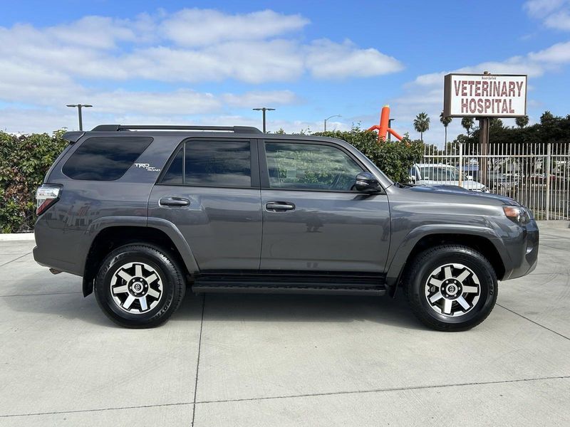 2023 Toyota 4Runner TRD Off-Road PremiumImage 2