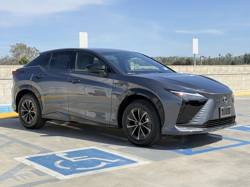 New 2026 Lexus RZ 350eImage 2