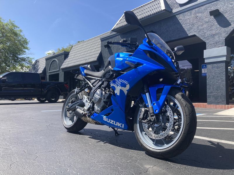 2024 Suzuki GSX 8R 