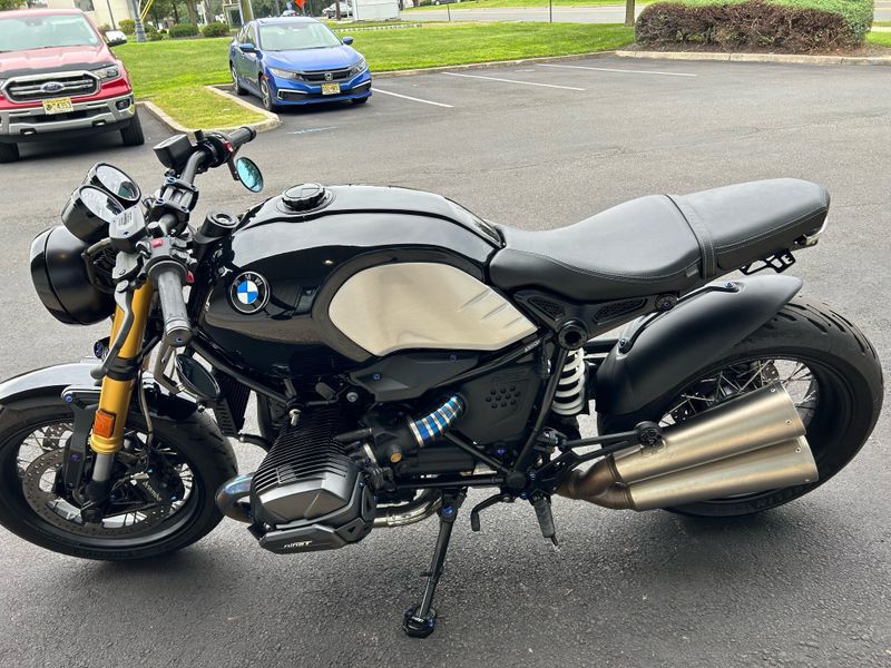 2021 BMW R nineT BaseImage 2