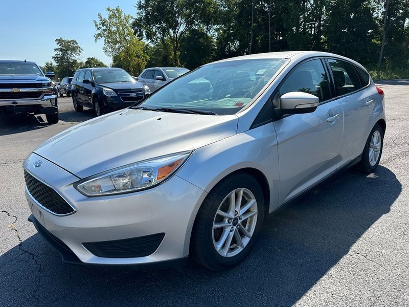 2015 Ford Focus SEImage 8