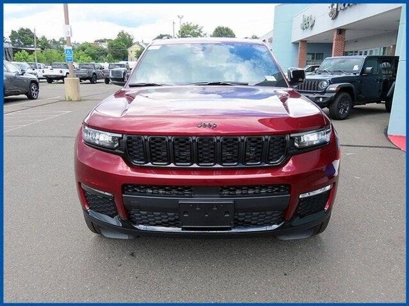 New 2025 Jeep Grand Cherokee LimitedImage 3