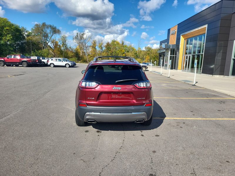 Used 2019 Jeep Cherokee LimitedImage 12
