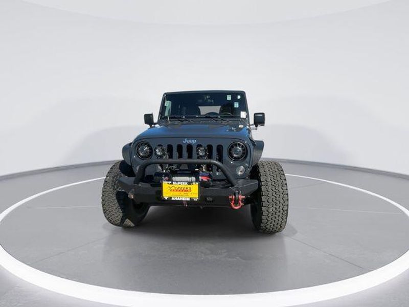 Used 2017 Jeep Wrangler Unlimited SportImage 3
