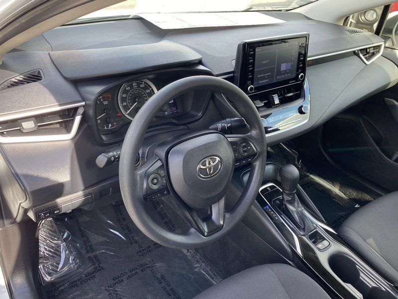 2022 Toyota Corolla LEImage 16