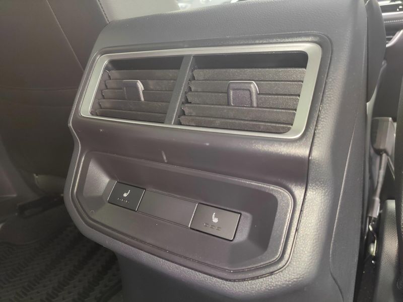 Used 2025 Volkswagen Atlas Cross Sport SEL AWD R-Line Black w/Sunroof/NavImage 22