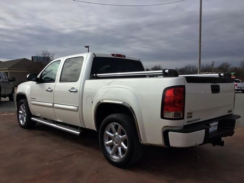 2011 GMC Sierra 1500 DenaliImage 3