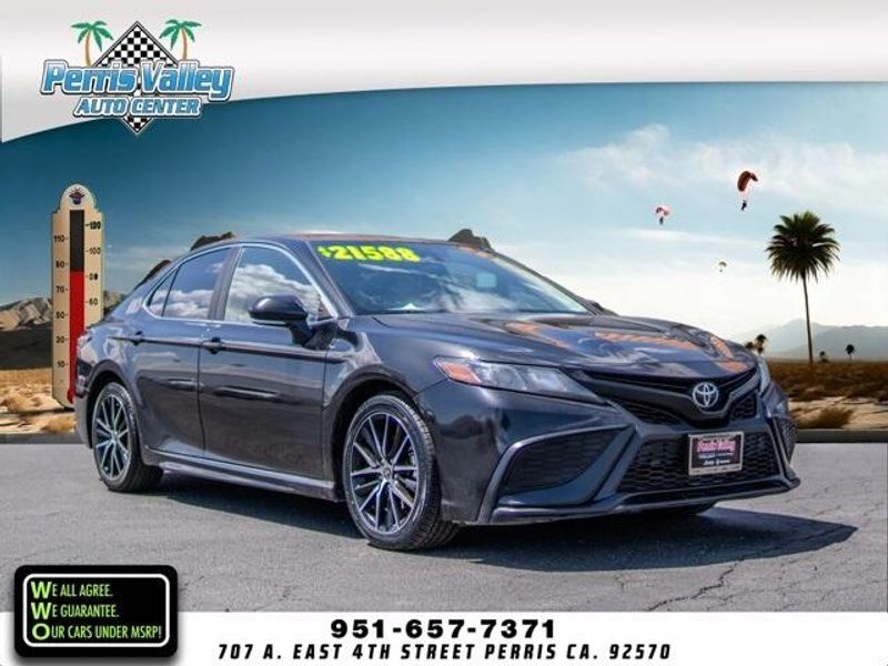 2022 Toyota Camry SEImage 1