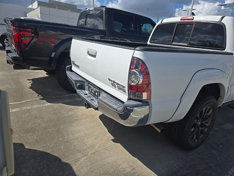 Used 2014 Toyota Tacoma PreRunnerImage 3