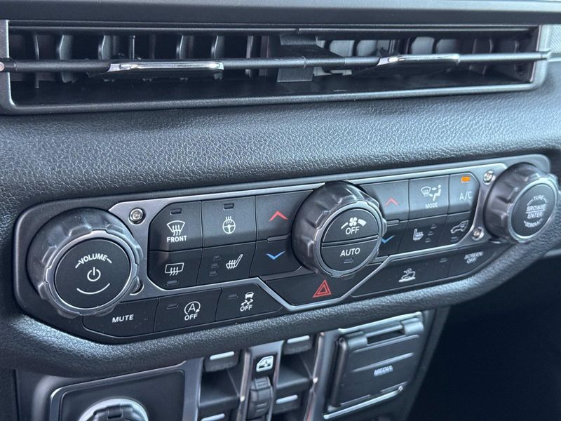 New 2026 Jeep Gladiator Sport S 4x4