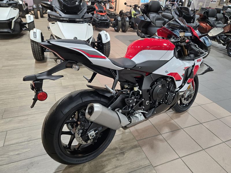 NEW 2026 YAMAHA YZFR1 70TH ANNIVERSARY EDITION Image 5