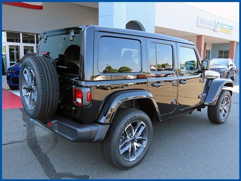 2024 Jeep Wrangler 4xE Sport S 4xeImage 7