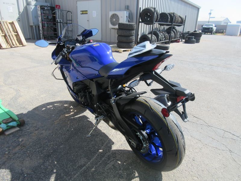NEW 2026 YAMAHA YZF-R1 Image 8
