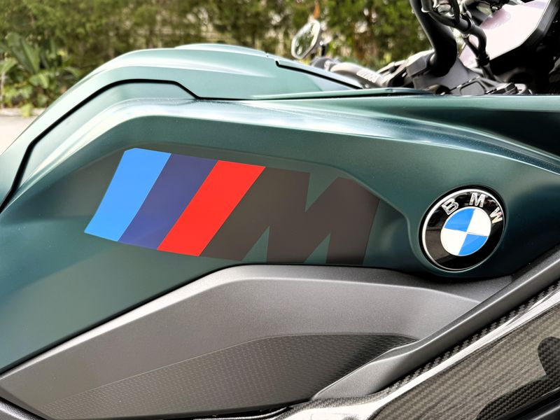2026 BMW M 1000 XR
