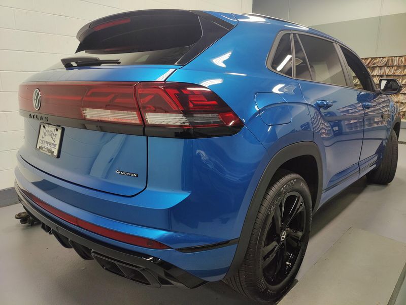 Used 2025 Volkswagen Atlas Cross Sport SEL AWD R-Line Black w/Sunroof/NavImage 14