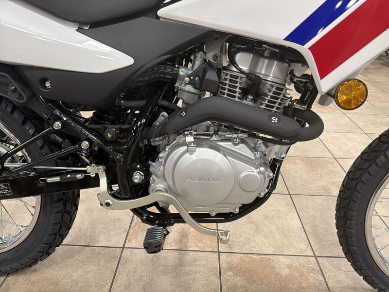 New 2025 Honda XR150L Image 20