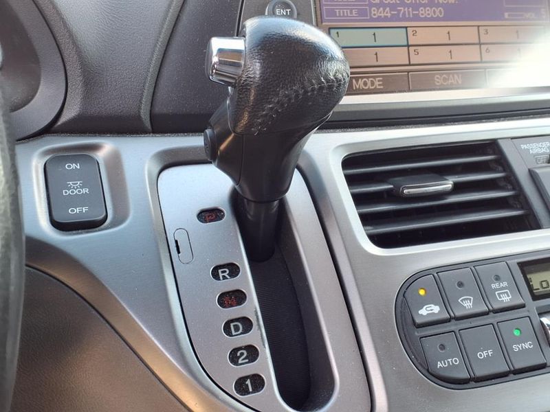 2010 Honda Odyssey TouringImage 21