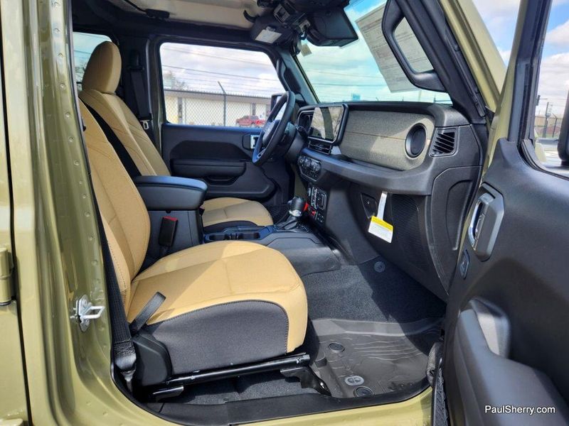 2025 Jeep Wrangler 4-door Willys 