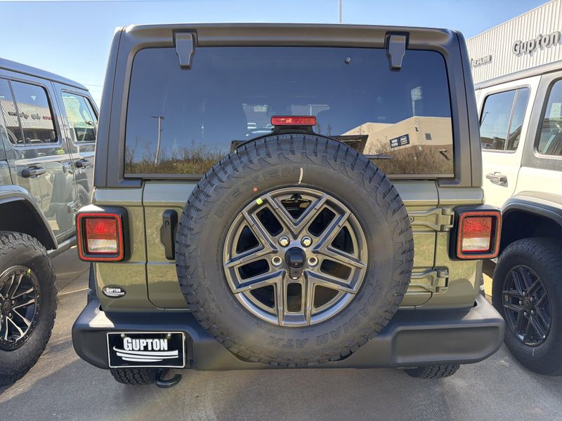 New 2026 Jeep Wrangler 4-door Sport SImage 9