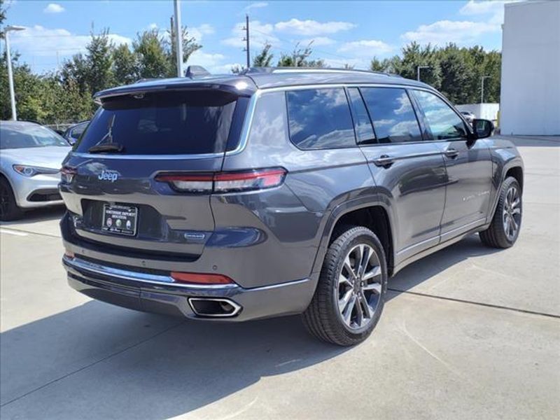 2021 Jeep Grand Cherokee L OverlandImage 11