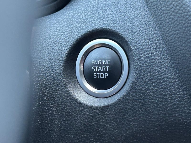 Used 2024 Toyota Corolla SEImage 24